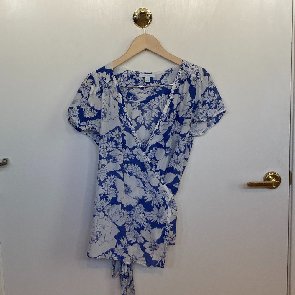 Floral blue & white Silk Banana Republic wrap top